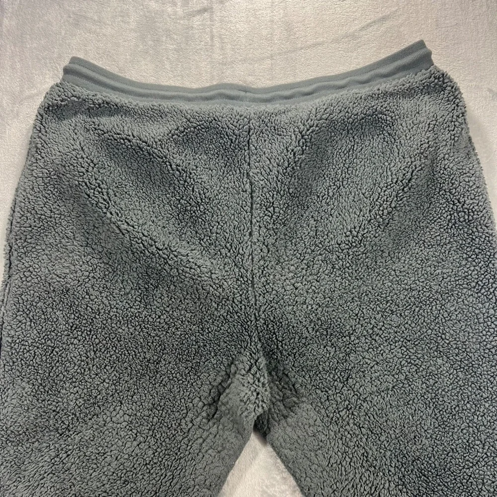 DISNEY Disneyland Resort Joggers Mens XXL Gray Sherpa Fleece Pants Cozy Fuzzy